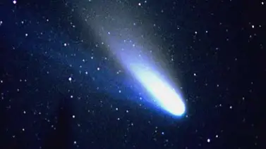 Un objeto "brillante" atraviesa el cielo en rusia dejando una estela durante una hora Un objeto "brillante" atraviesa el cielo en rusia dejando una estela durante una hora