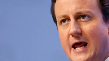 Cameron "entiende y apoya" la decisión de Obama sobre Siria Cameron "entiende y apoya" la decisión de Obama sobre Siria