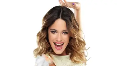 Martina Stoessel: La Madonna adolescente Martina Stoessel: La Madonna adolescente