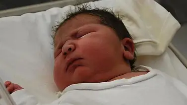 A la bebé más grande de España no le queda la ropa A la bebé más grande de España no le queda la ropa