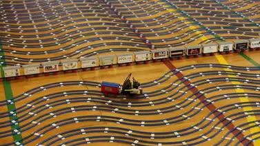 Crean línea de tren LEGO de 4 kilómetros Crean línea de tren LEGO de 4 kilómetros