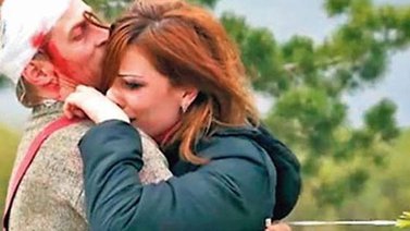 Dramatizó su muerte como en una película para asegurarse que su novia lo amaba