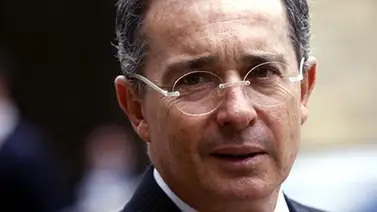 Uribe afirma que las Farc siguen "refugiadas" en Venezuela Uribe afirma que las Farc siguen "refugiadas" en Venezuela