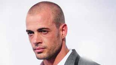 William Levy demandará a médico que le injertó cabello