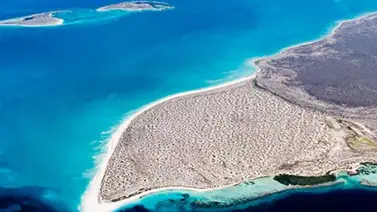 Restringen el paso de embarcaciones o aeronaves a la isla La Tortuga Restringen el paso de embarcaciones o aeronaves a la isla La Tortuga