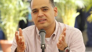 Izarra llama a operadores turísticos neoespartanos a cumplir obligaciones tributarias