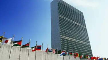 Dos hijos de Gadafi violan prohibición de viajar Dos hijos de Gadafi violan prohibición de viajar