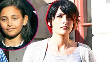 Hija de Michael Jackson ingresada a un centro hospitalario tras intento de suicidio