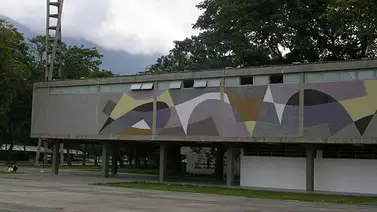 Dispersan protesta simbólica en la UCV con bomba lacrimógena Dispersan protesta simbólica en la UCV con bomba lacrimógena