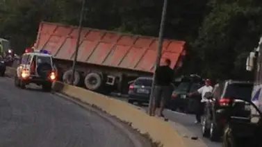 Un muerto y seis heridos dejó accidente en la Regional del Centro Un muerto y seis heridos dejó accidente en la Regional del Centro