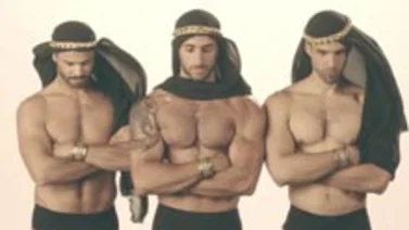 Expulsados de Arabia Saudí ¡por ser demasiado guapos!