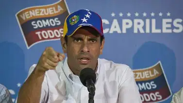Capriles a Nicolás Maduro: "Si está tan seguro, deje el miedo y permita que se cumpla la Constitución" Capriles a Nicolás Maduro: "Si está tan seguro, deje el miedo y permita que se cumpla la Constitución"