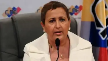 Tibisay Lucena critica que se quiera volver a "vulnerable escrutinio manual" Tibisay Lucena critica que se quiera volver a "vulnerable escrutinio manual"