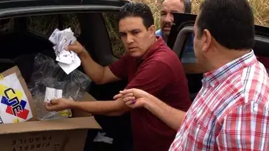 Encuentran material electoral tirado en la Troncal 5 de Barinas Encuentran material electoral tirado en la Troncal 5 de Barinas