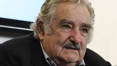 Mujica viajará a Caracas para juramentación de Maduro como Presidente Mujica viajará a Caracas para juramentación de Maduro como Presidente
