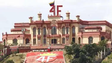 Resuena salva de artillería en honor al presidente Hugo Chávez Resuena salva de artillería en honor al presidente Hugo Chávez