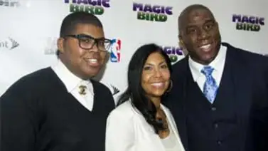 "Magic" Johnson da su total apoyo a su hijo homosexual "Magic" Johnson da su total apoyo a su hijo homosexual