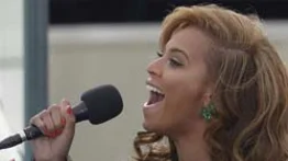 Beyoncé presenta su nuevo tema: "Mirrors"