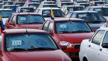 Gobierno Nacional evalúa acciones para regular precios de vehículos