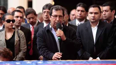 Adán Chávez: ¡Lo tomé Hugo, aquí voy con tu morral!
