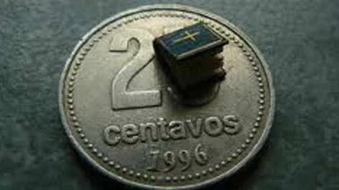 Editorial nipona publica el libro más pequeño del mundo con apenas 0,75 mm