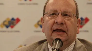 Rector Vicente Díaz considera que "el Estado no juega con cuentas claras"
