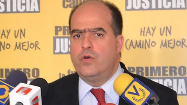 Julio Borges exige a Maduro "echar para atrás la devaluación"