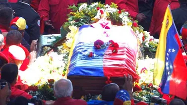 Jefe de la guardia presidencial asegura que Chávez murió de un "infarto fulminante"