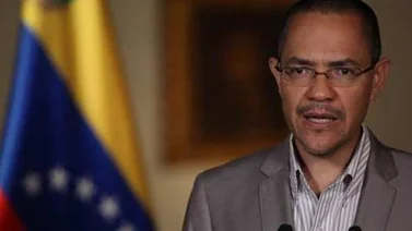 Villegas: "El Gobierno respetará decisión de sepultura tomada por la familia de Chávez"