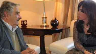 Cristina Fernández y Pepe Mujica llegan a Venezuela para honrar a Chávez