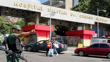 Efectivos de seguridad permanecen custodiando las instalaciones del Hospital Militar Efectivos de seguridad permanecen custodiando las instalaciones del Hospital Militar