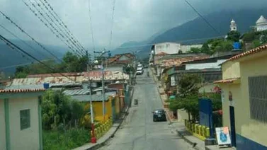 Un autobús de la Unefa cayó por un barranco en Trujillo