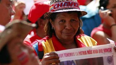 Chavistas se colocan la banda presidencial con sentimientos encontrados