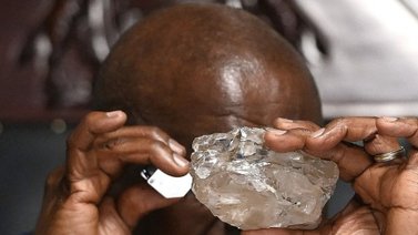 Hallan el segundo diamante más grande del mundo