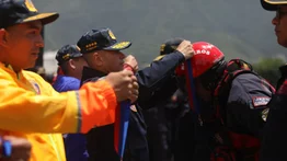 Ascienden a más de dos mil bomberos venezolanos