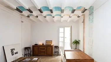 Destacar el salón con vigas falsas ¡Aprende cómo! Destacar el salón con vigas falsas ¡Aprende cómo!