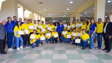 Egresados 48 auxiliares de construcción en Valencia Egresados 48 auxiliares de construcción en Valencia