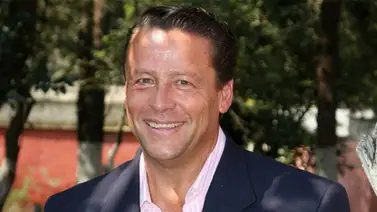 Alfredo Adame hace pública su relación con Sonya Alfredo Adame hace pública su relación con Sonya