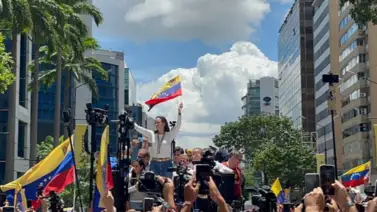María Corina Machado presente en la concentración de la oposición en Caracas María Corina Machado presente en la concentración de la oposición en Caracas