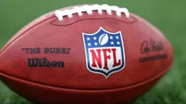 Estos exjugadores de la NFL venden su podcast por millones de dólares (+Detalles)