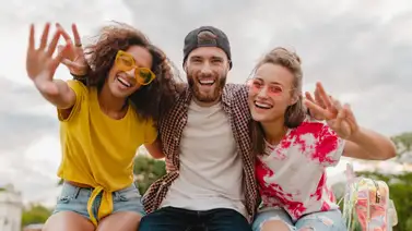 Esto es lo que tus amigos deben darte para que seas feliz: experto de la Universidad de Harvard revela el secreto más buscado Esto es lo que tus amigos deben darte para que seas feliz: experto de la Universidad de Harvard revela el secreto más buscado