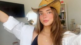 ¿Romance a la vista? Hija de Gaby Espino causa revuelo por foto con misterioso galán en la playa