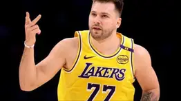 ¡Es Oficial! Luka Dončić firma extensión de contrato con Lakers por $165 millones