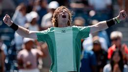 Escándalo en el tenis: Andrey Rublev critica las condiciones de las canchas