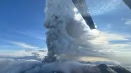 ¡Alerta en Rusia! Volcán Krasheninnikov entra en erupción tras potente sismo: tenía 450 años inactivo