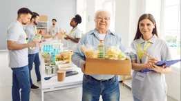 ¡Atención, familias en Los Angeles! Estos son los lugares donde pueden conseguir despensas gratis en agosto