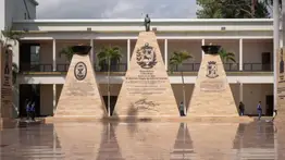 Inauguran monumento ecléctico en la academia militar de la GNB