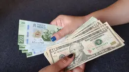 ¿Se debilita o fortalece? Valor del peso mexicano frente al dólar este 7 de agosto 