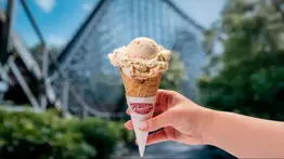 Heladería en Nueva York lanza un nuevo helado con sabor a leche materna: “Tal como lo hacía tu mamá”