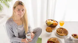 Este es uno de los peores errores que puedes hacer al desayunar: borra estos alimentos de tu menú mañanero